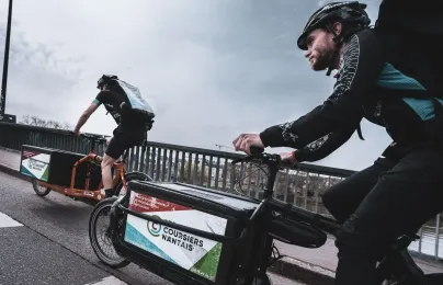 Les Coursiers Nantais/NAO Food - Collectif de coursiers à vélo